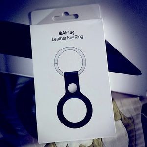 Apple AirTag leather key ring
